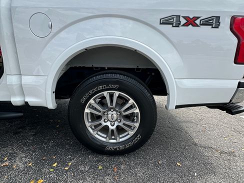 Used 2020 Ford F150 Lariat w/ Equipment Group 501A Mid image 8