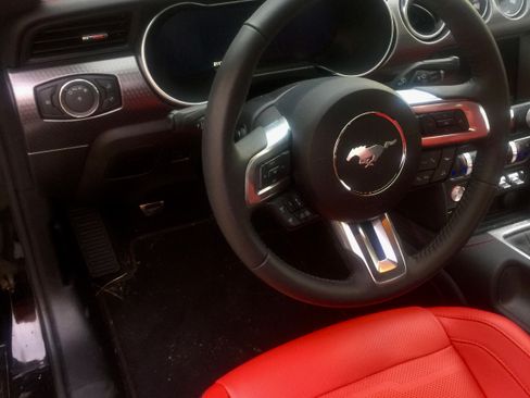 Used 2018 Ford Mustang GT Premium w/ GT Performance Package image 4