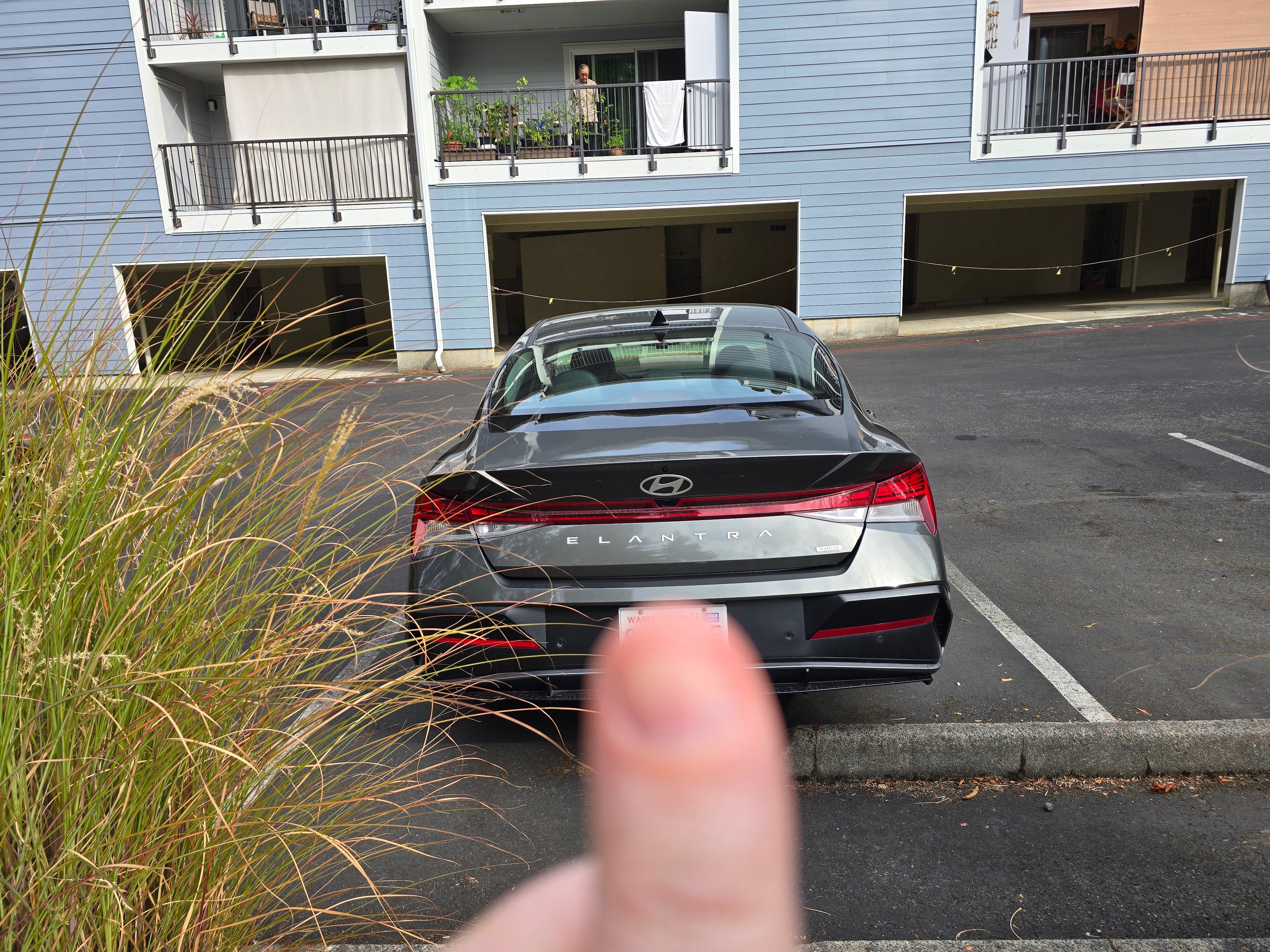 Used 2024 Hyundai Elantra Limited FWD image 9