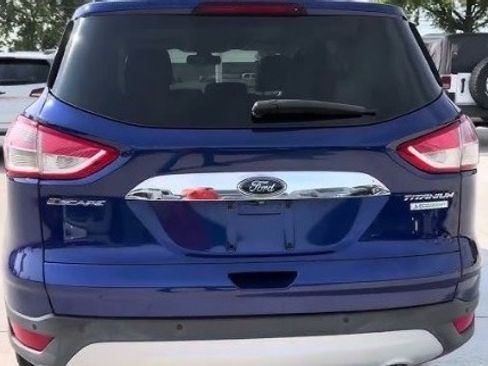 Used 2014 Ford Escape Titanium AWD/4WD image 2