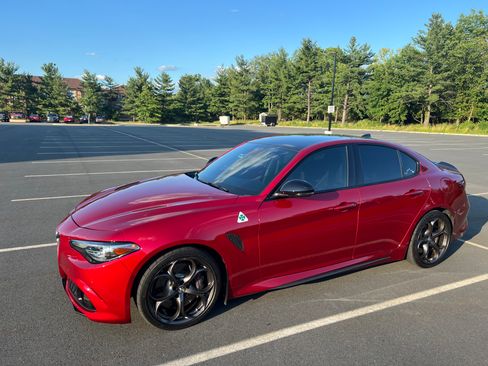 Used 2022 Alfa Romeo Giulia Quadrifoglio w/ Active Assist Plus Package image 21