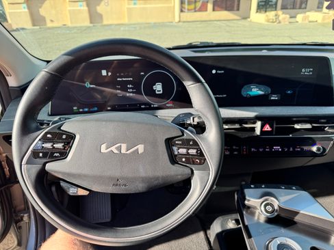 Used 2022 Kia EV6 Wind RWD image 5