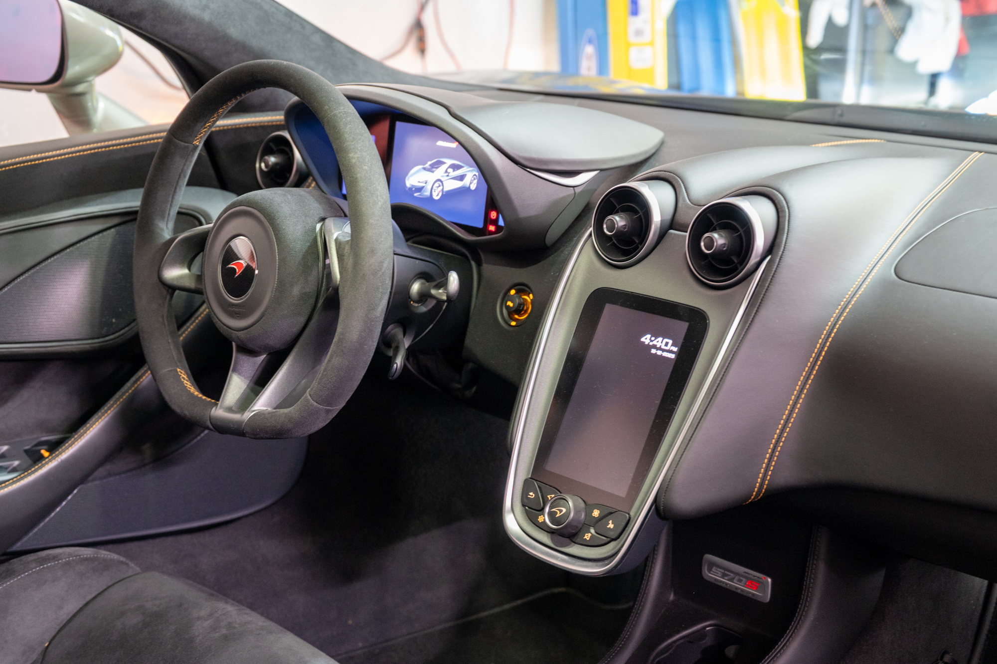 Used 2017 McLaren 570S Coupe RWD image 16