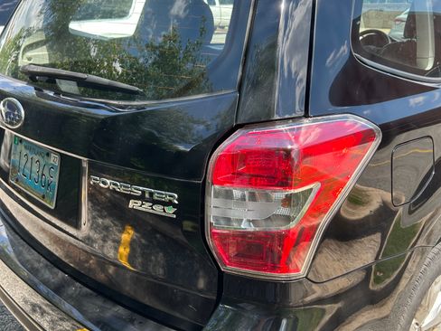Used 2016 Subaru Forester 2.5i w/ Alloy Wheel Package AWD/4WD image 8