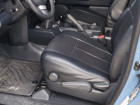 Used 2014 Toyota FJ Cruiser 4WD image 5