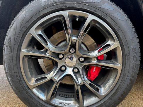 Used 2016 Jeep Grand Cherokee SRT image 12