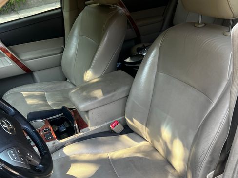 Used 2010 Toyota Highlander Limited image 35