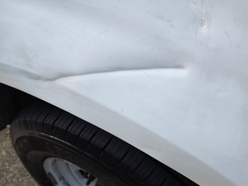 Used 2003 Ford F250 XL image 4