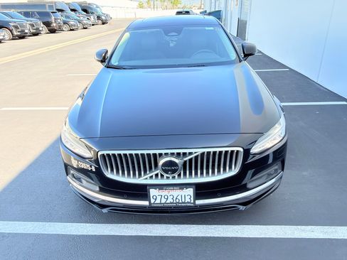 Used 2023 Volvo S90 B6 Plus image 1