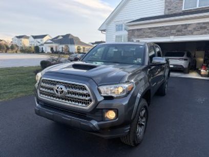 Used 2017 Toyota Tacoma TRD Off-Road