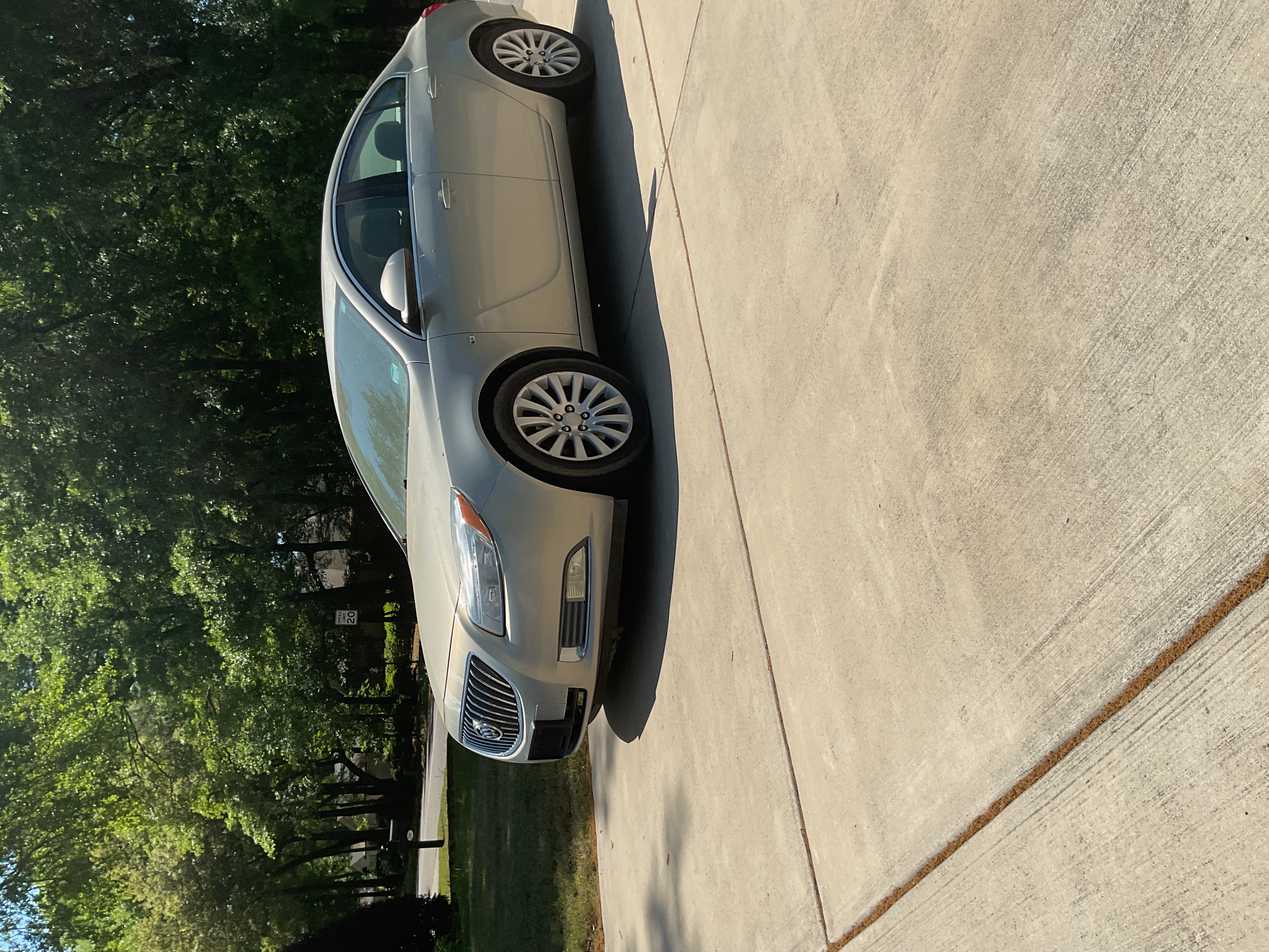 Used 2011 Buick Regal CXL w/ RL5 Preferred Equipment Group FWD image 1
