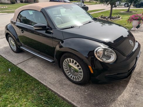 Used 2013 Volkswagen Beetle 2.5 image 9