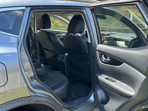 Used 2018 Nissan Rogue Sport SL w/ SL Premium Package image 1