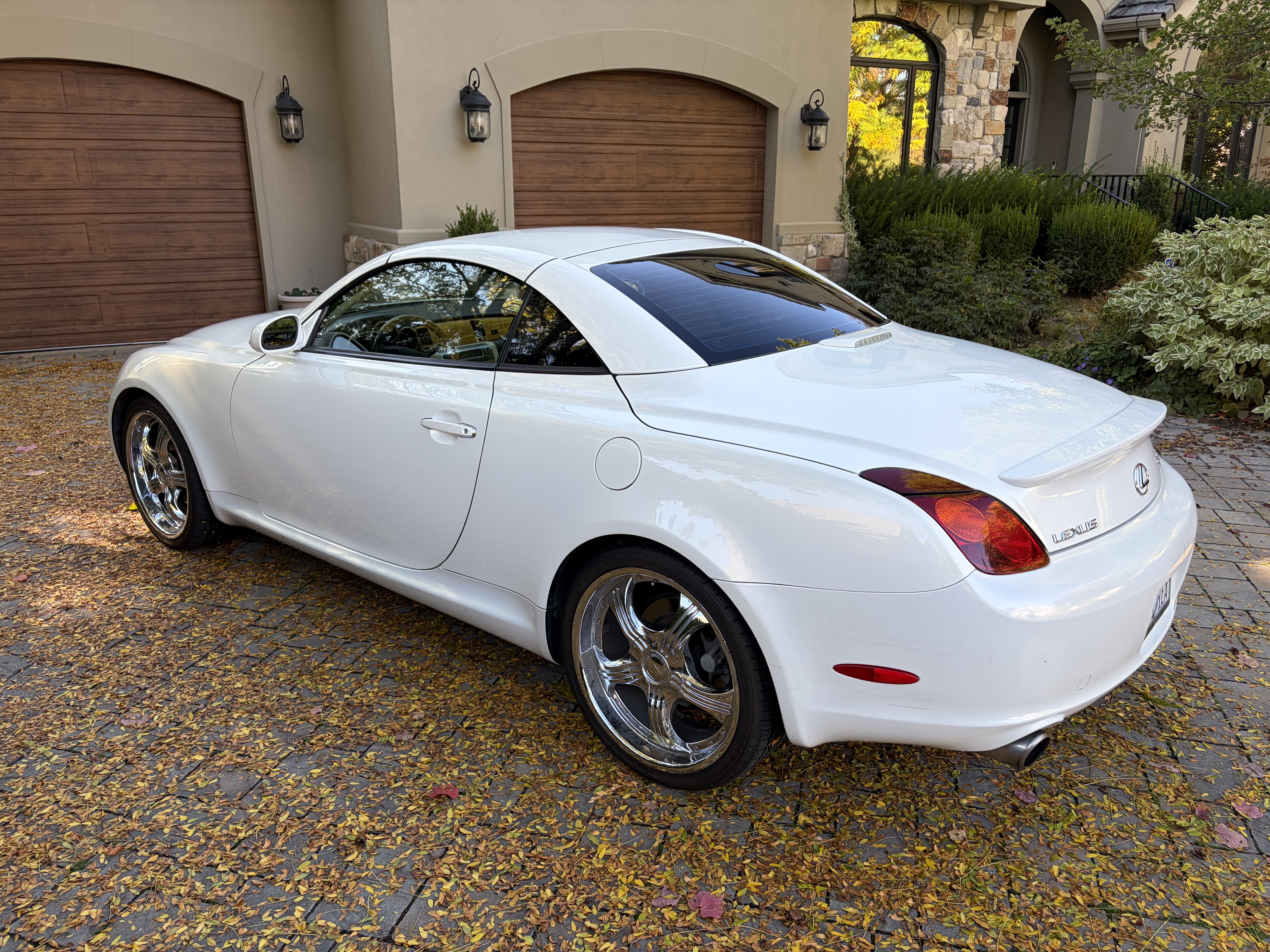 Used 2002 Lexus SC 430 Convertible RWD image 1
