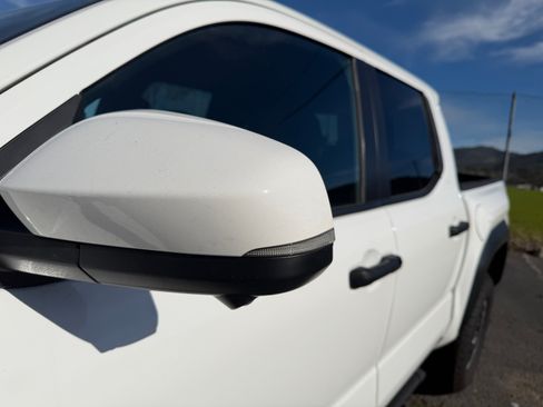 Used 2024 Toyota Tacoma TRD Off-Road image 13