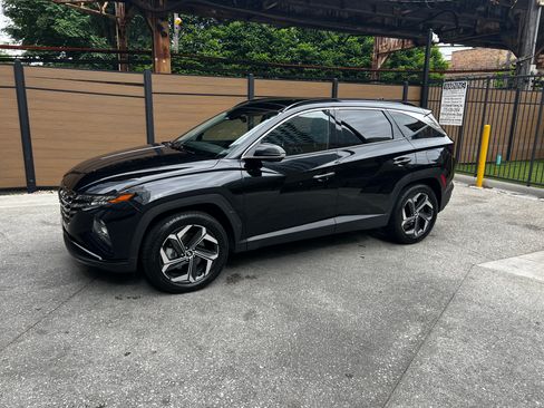 Used 2022 Hyundai Tucson Limited AWD/4WD image 11