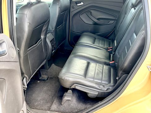 Used 2015 Ford Escape SE w/ Equipment Group 201A AWD/4WD image 12