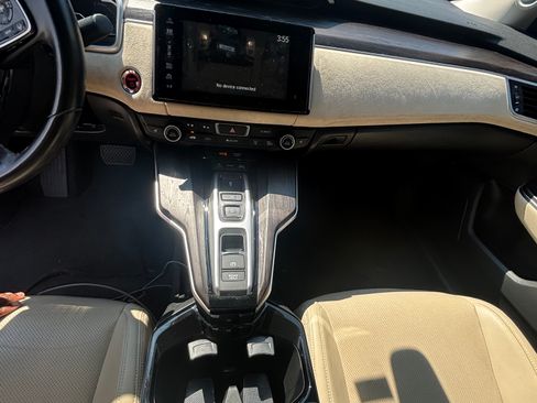 Used 2018 Honda Clarity Touring image 9