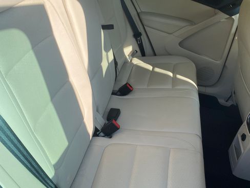 Used 2016 Volkswagen Tiguan SE image 22