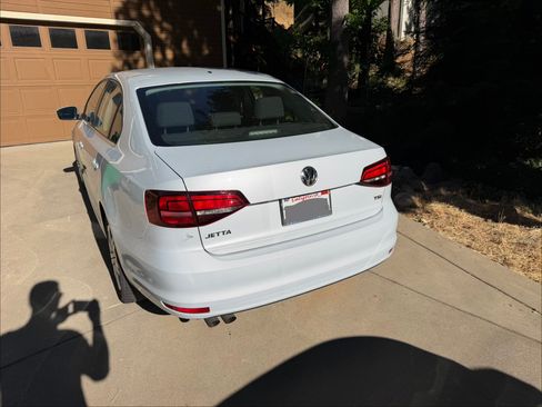 Used 2017 Volkswagen Jetta S FWD image 2
