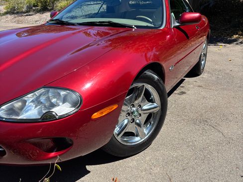 Used 1998 Jaguar XK8 Convertible RWD image 13
