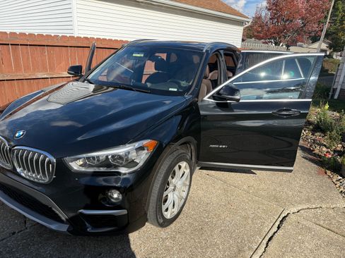 Used 2017 BMW X1 xDrive28i image 9
