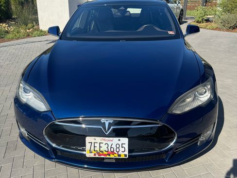 Used 2016 Tesla Model S 90D image 10