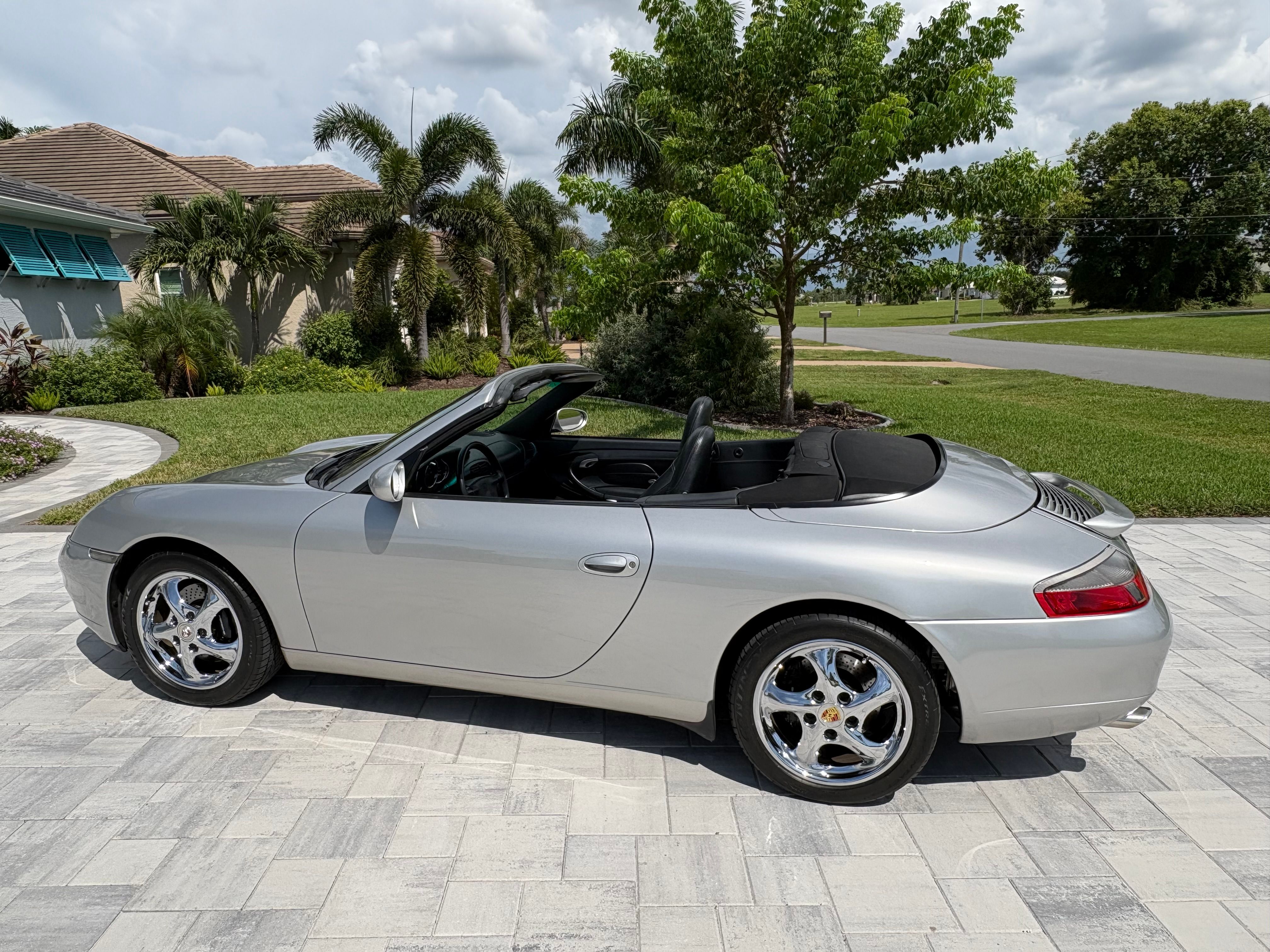 Used 2001 Porsche 911 Cabriolet image 29