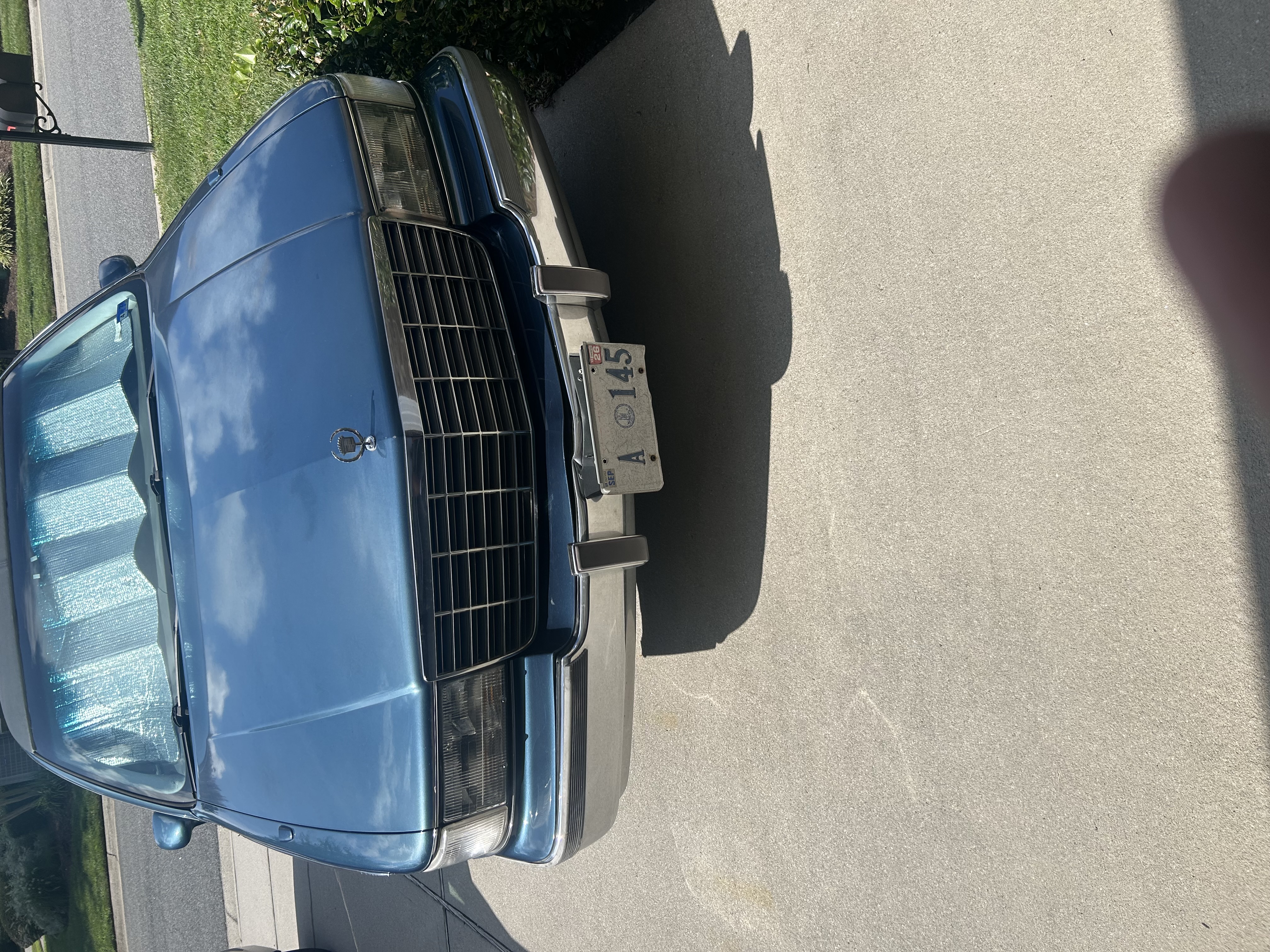 Used 1993 Cadillac Fleetwood Sedan RWD image 4