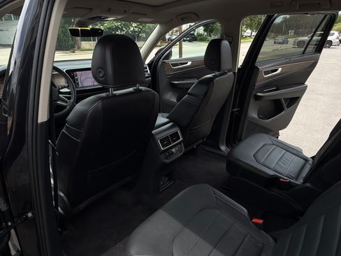 Used 2024 Volkswagen Atlas SEL AWD/4WD image 21