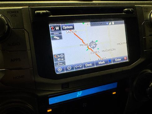 Used 2014 Toyota 4Runner Limited image 23