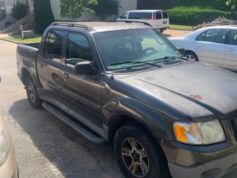 Used 2005 Ford Explorer Sport Trac XLT RWD image 4