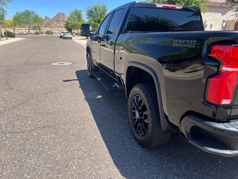 Used 2025 Chevrolet Silverado 2500 LT w/ Trail Boss Package AWD/4WD image 2