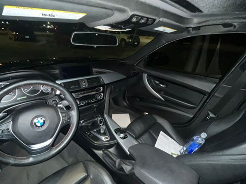 Used 2018 BMW 330e image 18