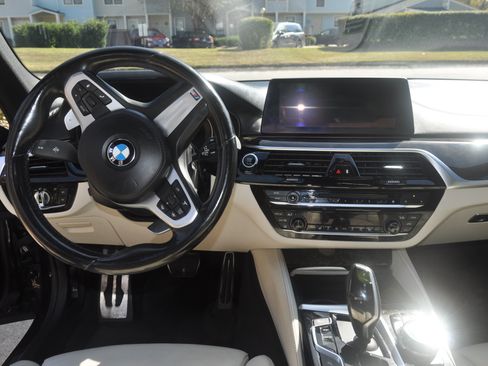 Used 2018 BMW 540i image 11