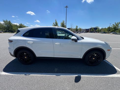 Used 2020 Porsche Cayenne S AWD/4WD image 2
