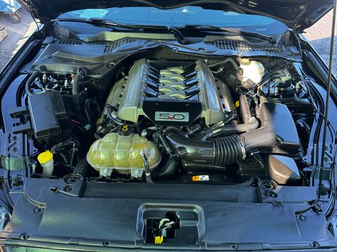 Used 2016 Ford Mustang GT Premium image 13