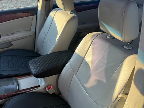 Used 2012 Toyota Avalon image 12