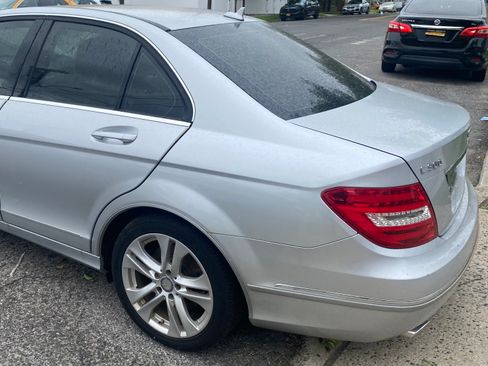 Used 2014 Mercedes-Benz C 300 4MATIC Sedan image 4
