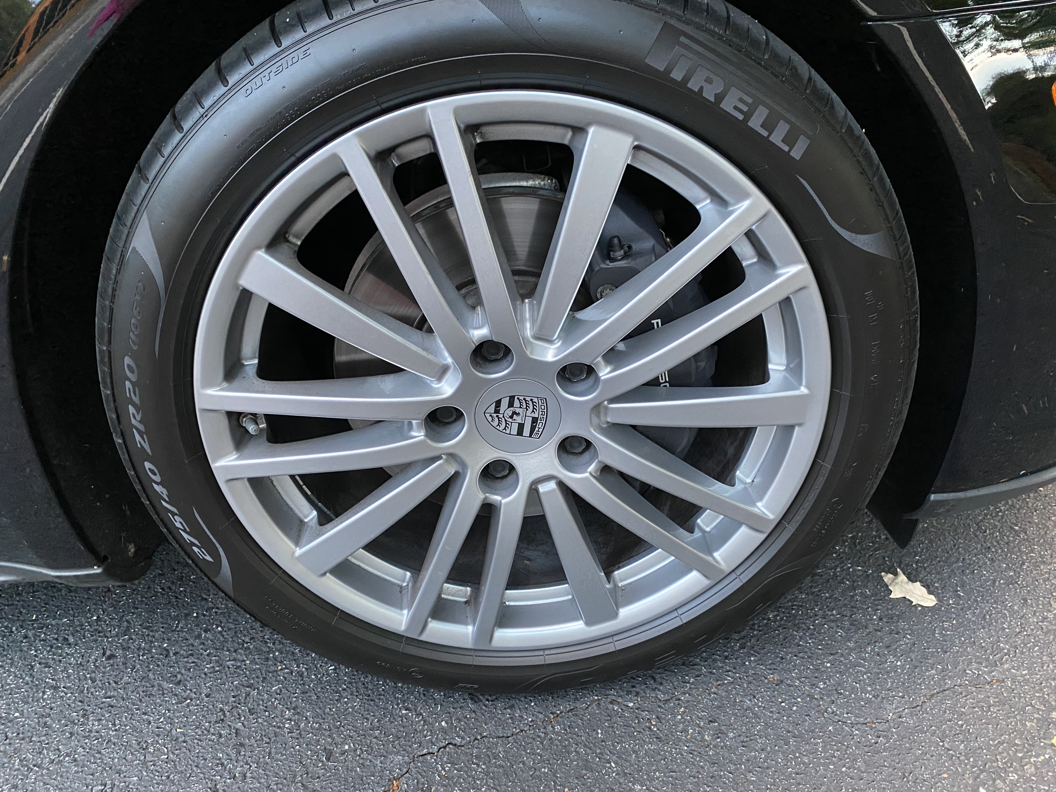 Used 2020 Porsche Panamera image 10
