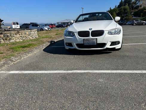 Used 2013 BMW 335i Convertible image 8
