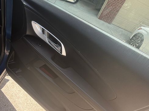 Used 2016 Chevrolet Equinox LT w/ Convenience Package FWD image 9
