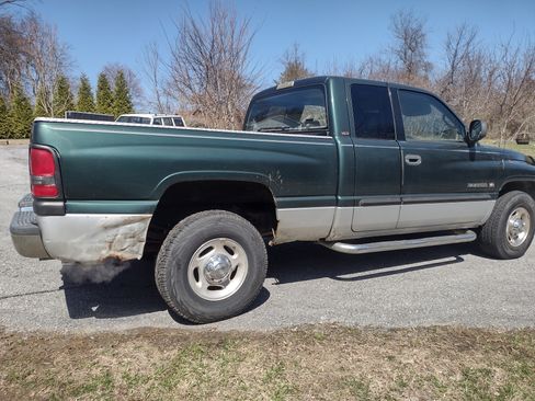 Used 2001 Dodge Ram 2500 Truck 2WD Quad Cab image 5