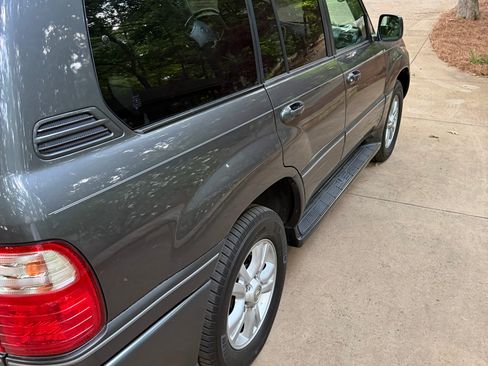 Used 2004 Lexus LX 470 4WD image 8