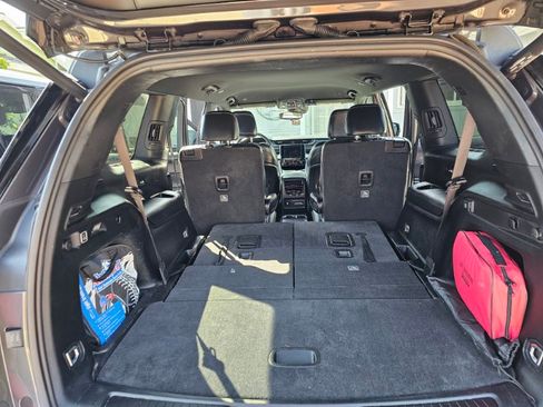 Used 2021 Jeep Grand Cherokee L Laredo image 13