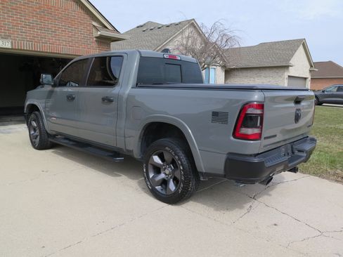 Used 2020 RAM 1500 Big Horn w/ Built-to-serve Edition image 4