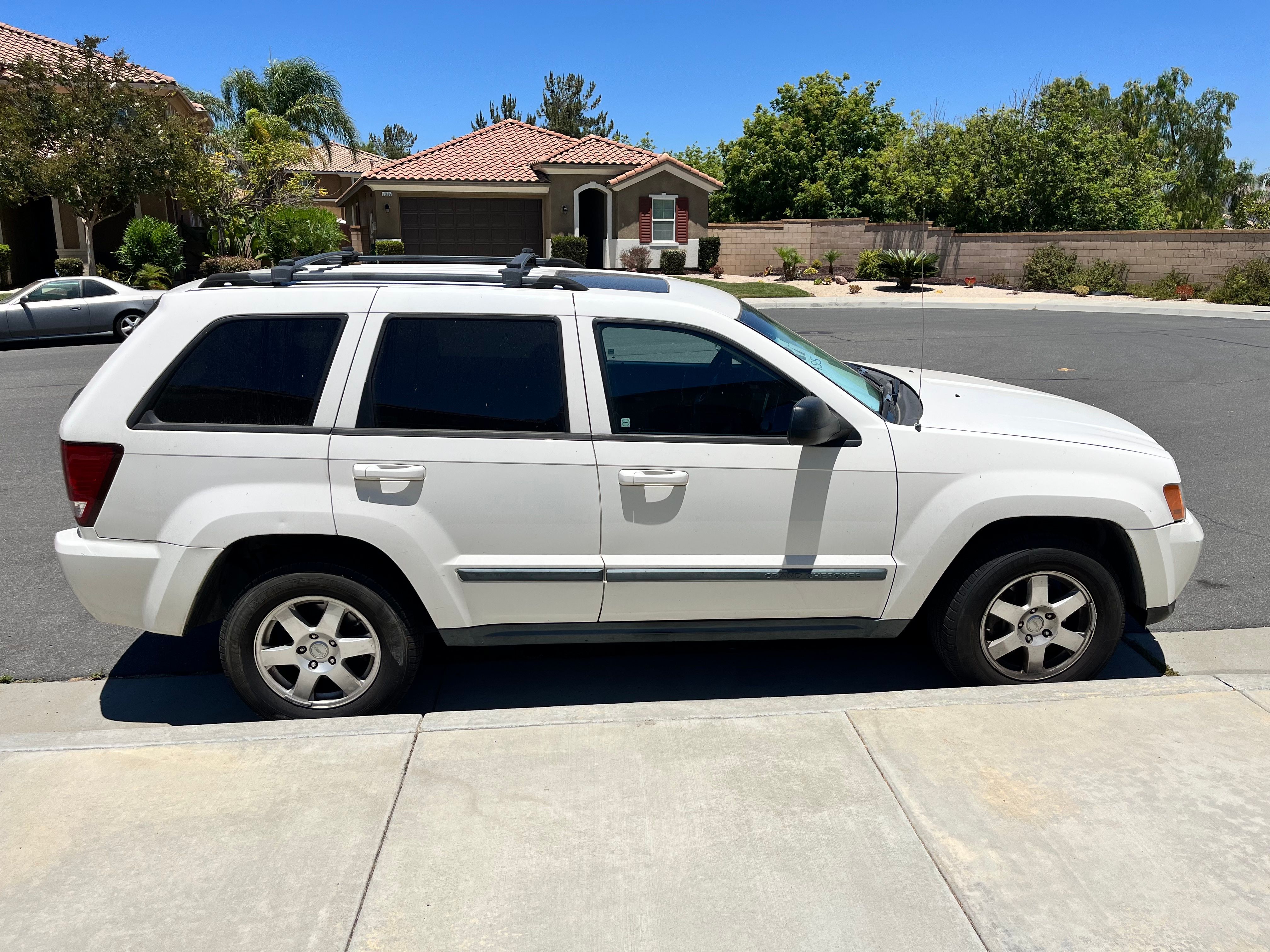 Used 2008 Jeep Grand Cherokee Laredo RWD image 1