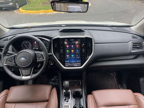 Used 2025 Subaru Ascent Touring AWD/4WD image 16