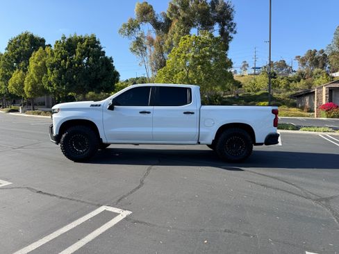 Used 2022 Chevrolet Silverado 1500 LT Trail Boss w/ Bed Protection Package AWD/4WD image 8