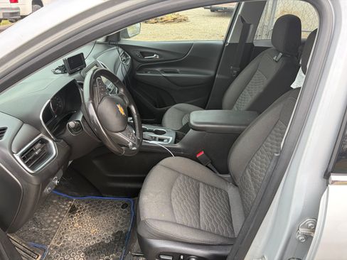 Used 2019 Chevrolet Equinox LT w/ Driver Convenience Package image 14